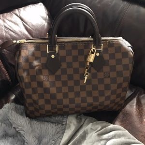 Louis Vuitton Speedy 30