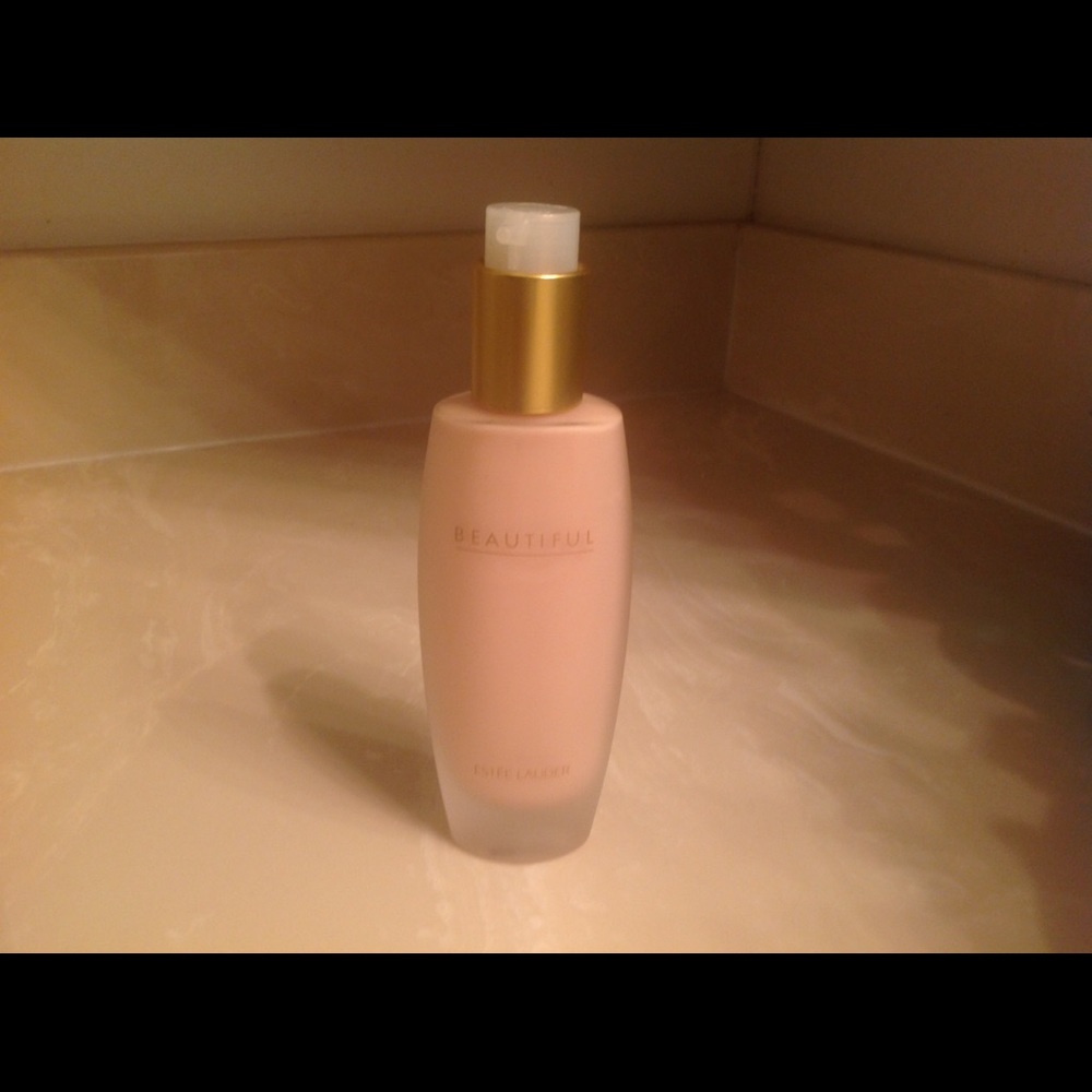 NWOT Estée Lauder Beautiful body lotion