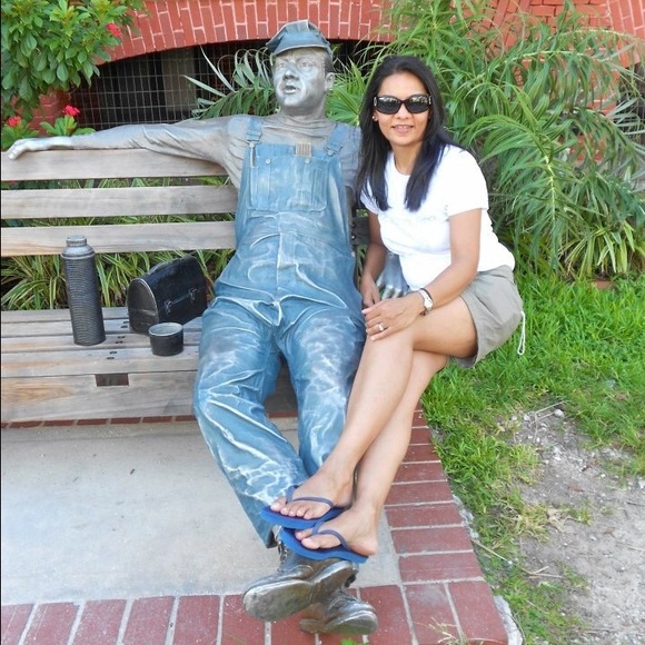 Meet your Posher, Alpana - Picture 1 of 1