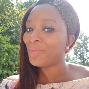 Meet your Posher, Christinia