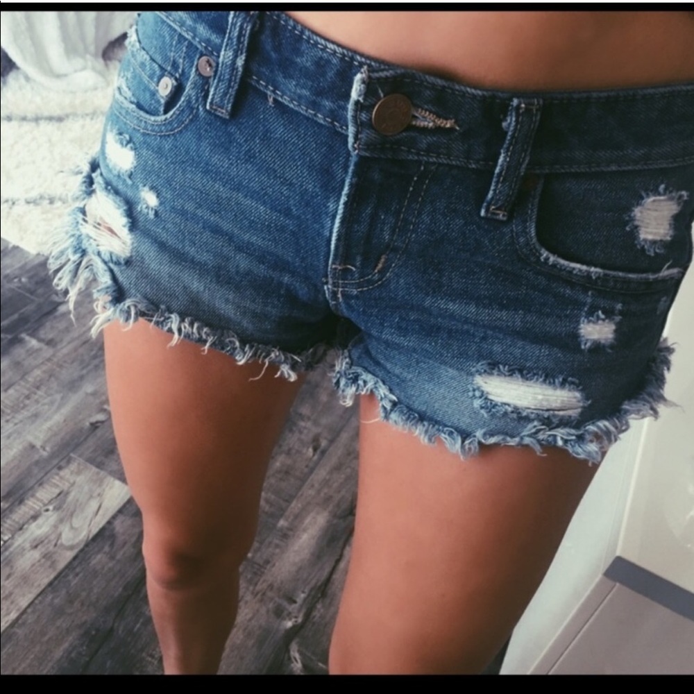 BDG urban outfitter shorts as seen on Jessie James