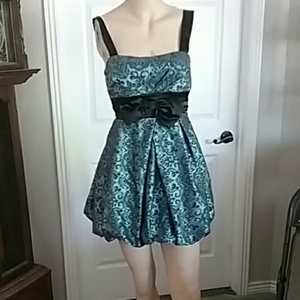 Speechless size 7 homecoming dress