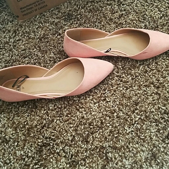 peach pointy flats - Picture 3 of 3