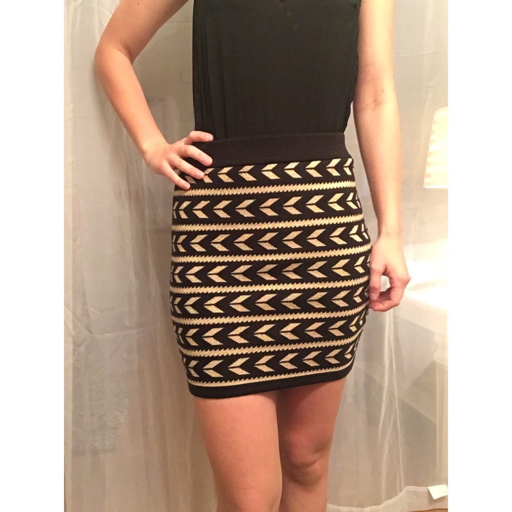 🔥Gold and Black Bodycon Skirt 🔥
