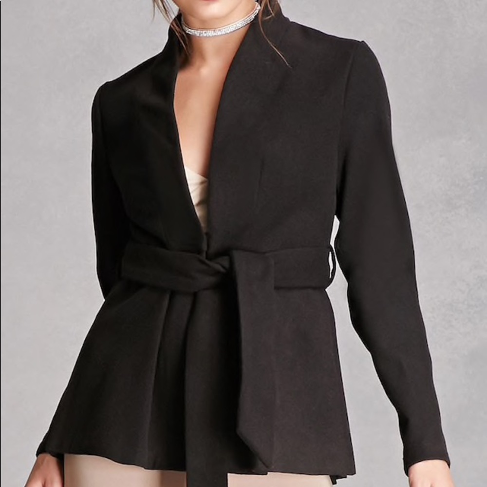 Selfie Leslie pleated jacket- Forever 21