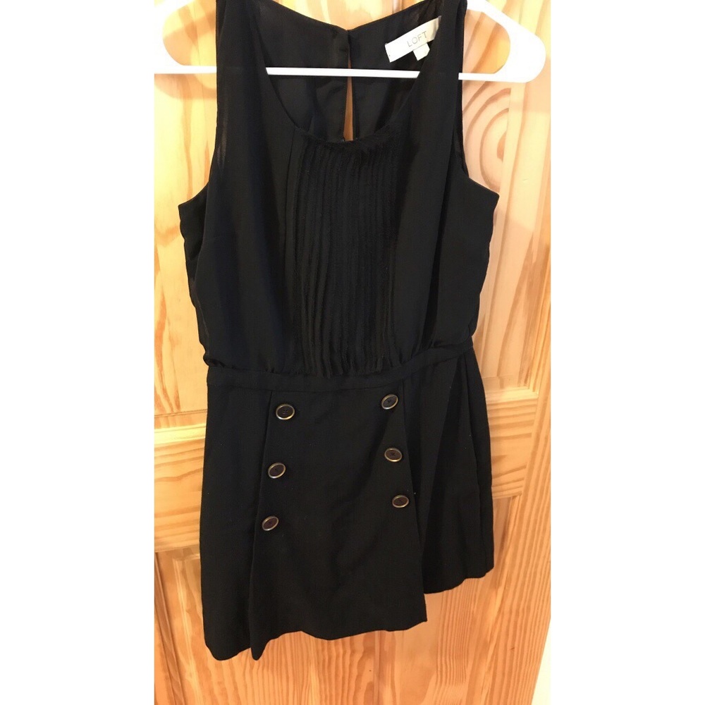 Sleeveless black dress