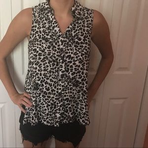 Forever 21 | Size: Medium | back is see through