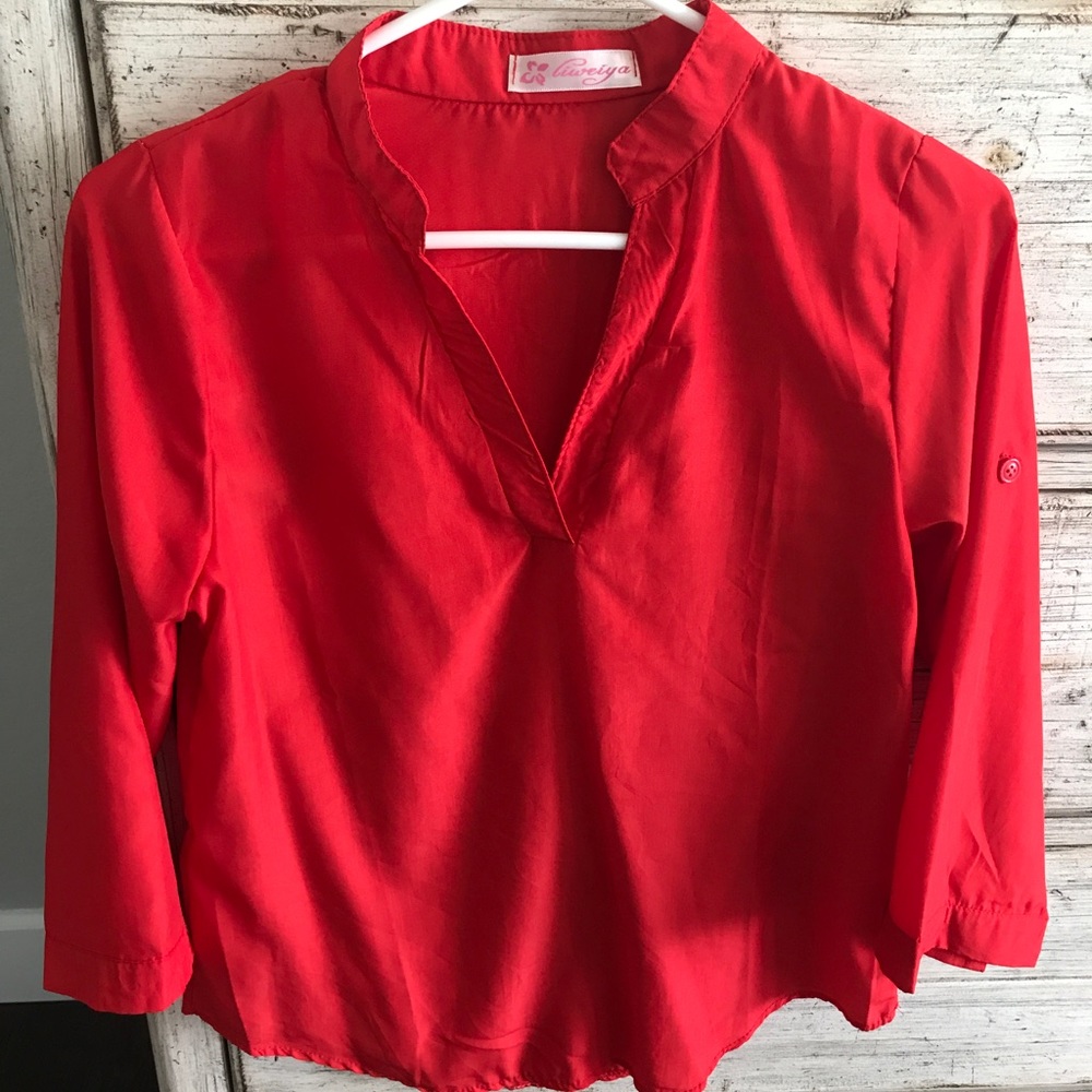 Red 3/4 sleeve shirt