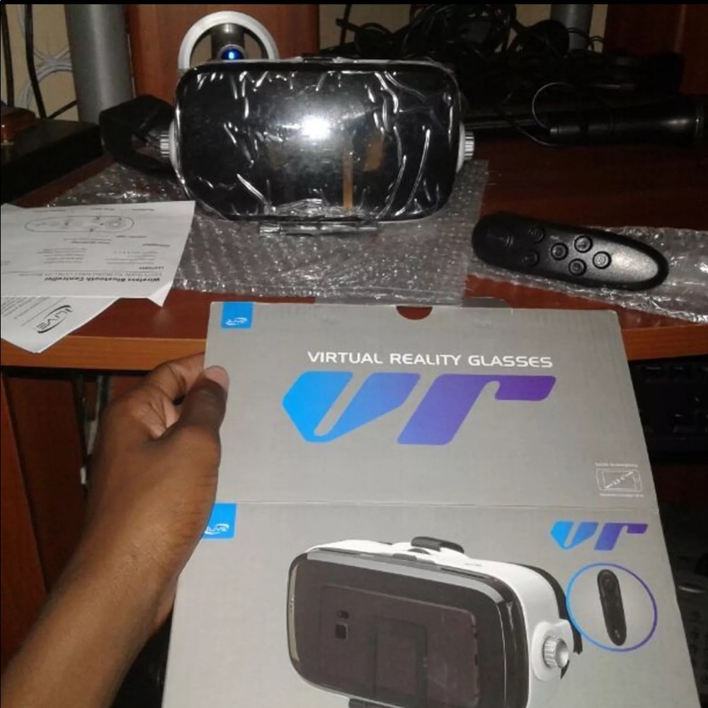 VR - Picture 3 of 3