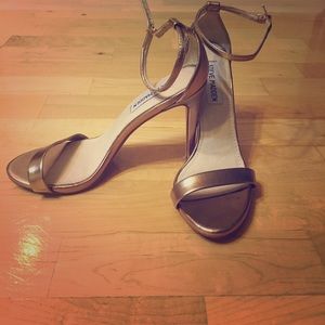 Steve Madden Bronze heels