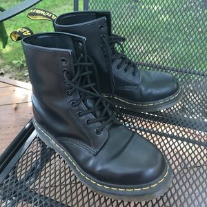 Dr Martens classic Women's 1460 Smooth