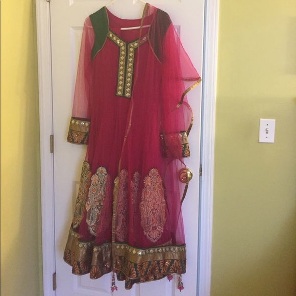 3 pieces. From India   Salwar kameez. - Picture 1 of 4