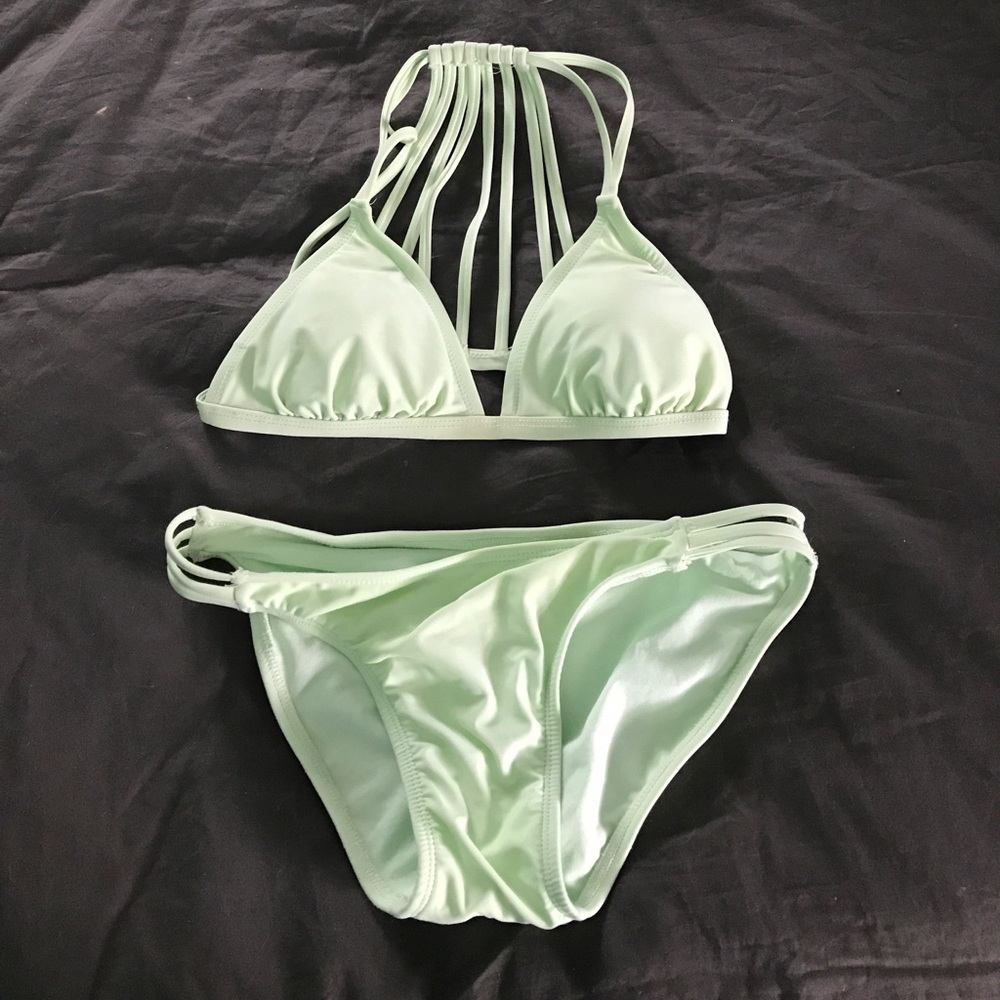 Mint green Bikini set! 🌞