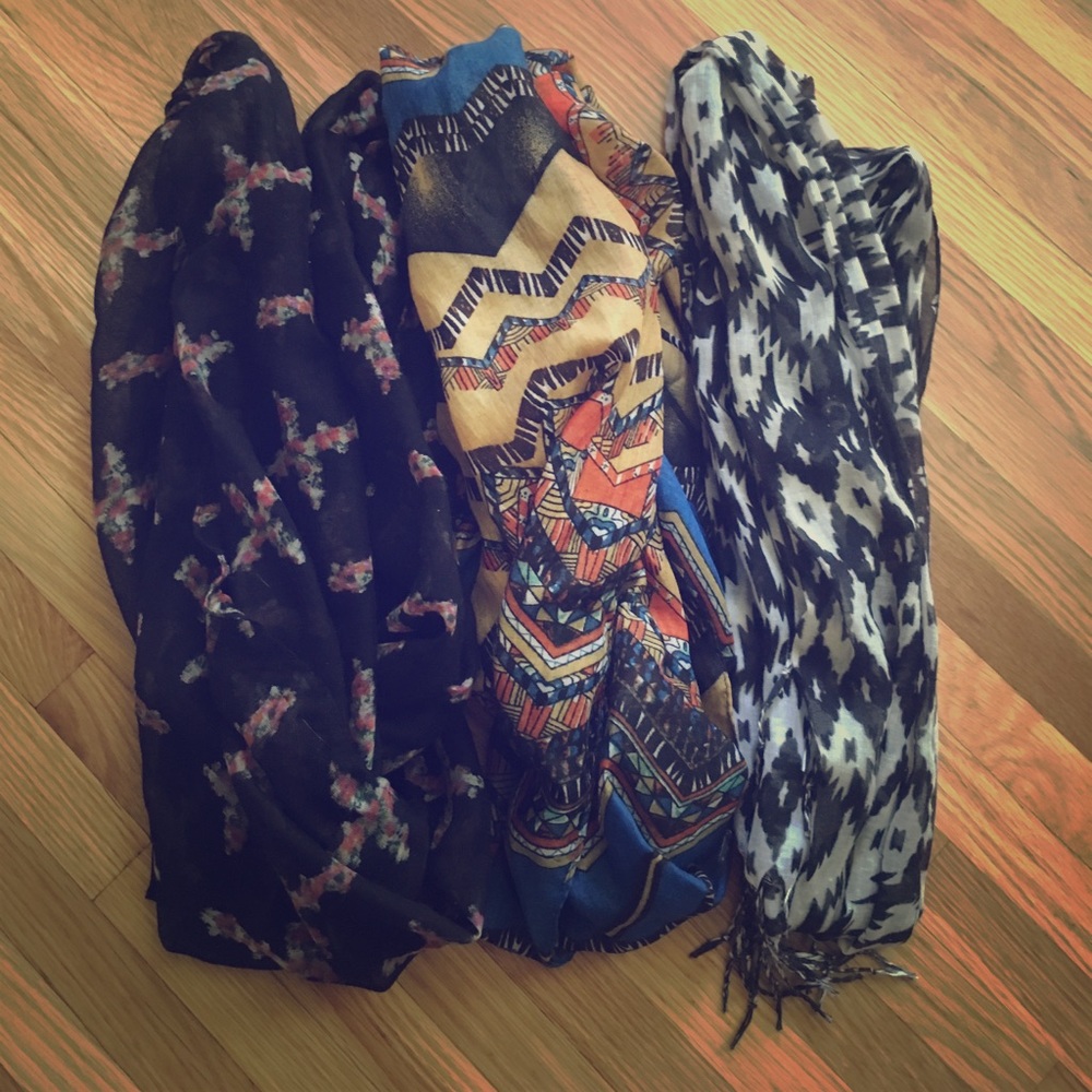 3 scarves as a set