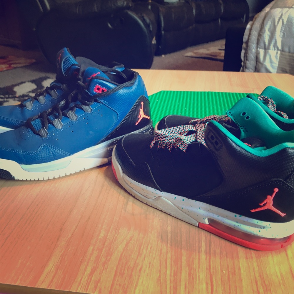 Air Jordan 4.5y and 4y like new