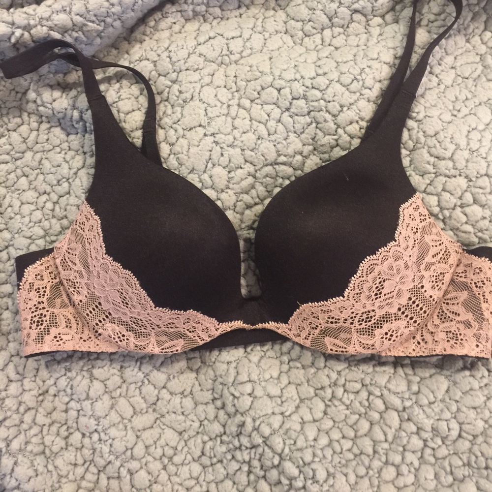 Victoria's Secret push up bra-32a
