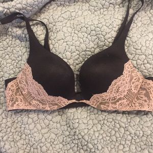 Victoria's Secret push up bra-32a