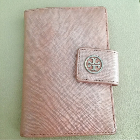 Gorgeous Tory and Kate spade wallet set - Picture 5 of 6