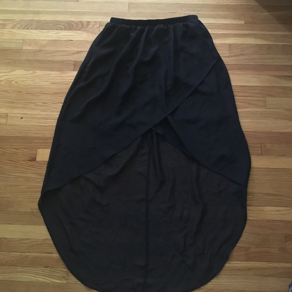 Black High-low skirt
