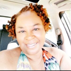 Meet your Posher, Lamonta