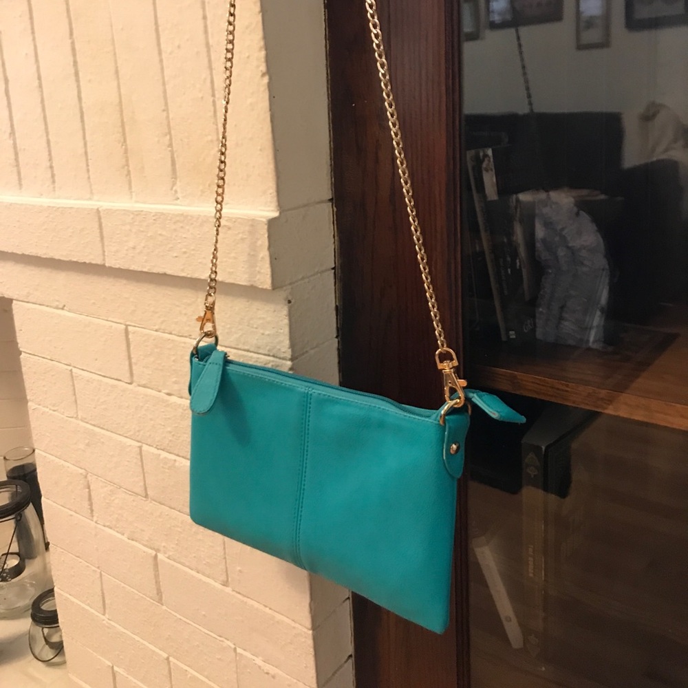 Crossbody Charming Charlie purse