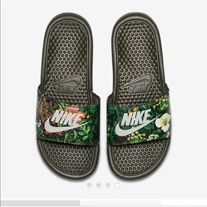 New Women Benassi print sandals