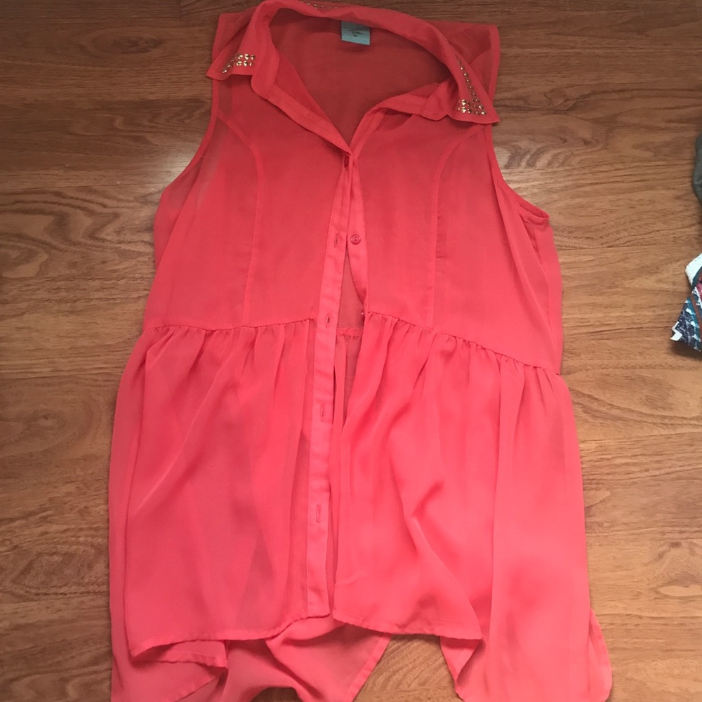 Coral tank top with studded collar