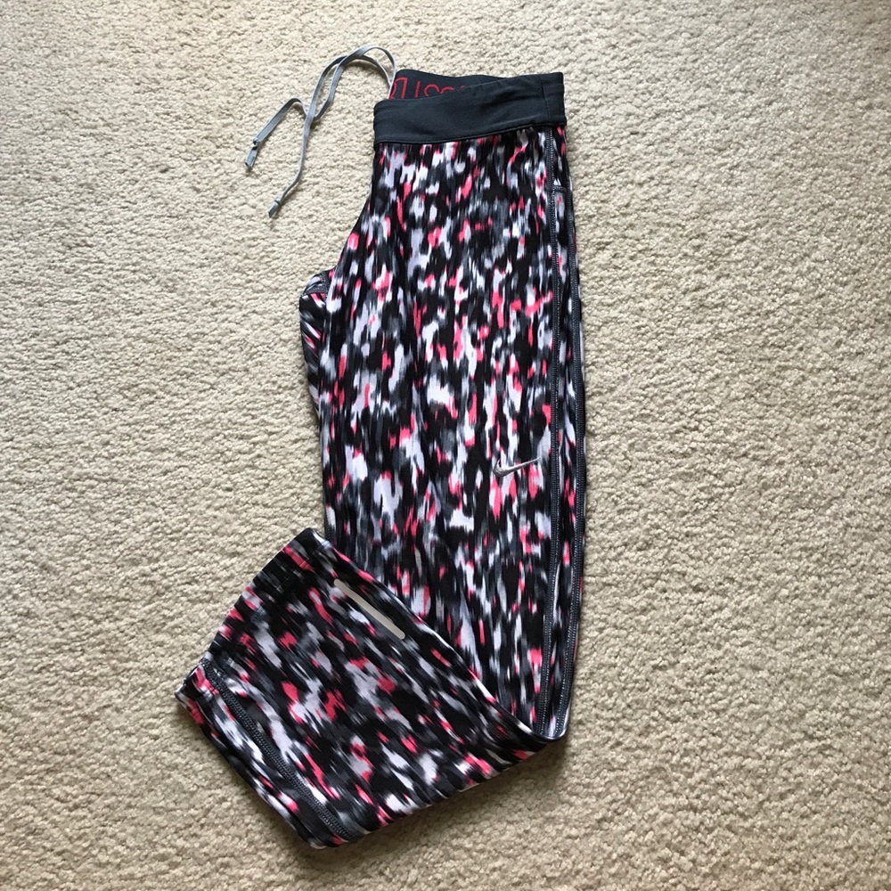Nike cropped leggings