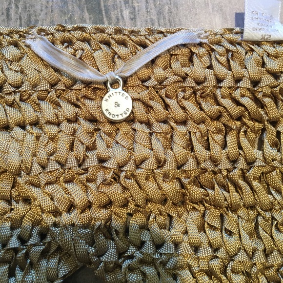 Beautiful dress - Picture 2 of 5