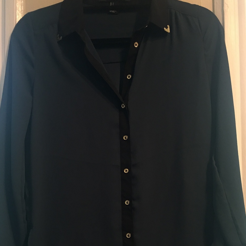 LONG SLEEVE DARK GREEN BLOUSE WITH GOLD TRIM