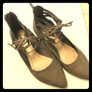 Fioni suede kitty wedge ballet flats