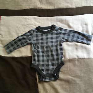 5 for &5! Old navy long sleeve checkered Onesie