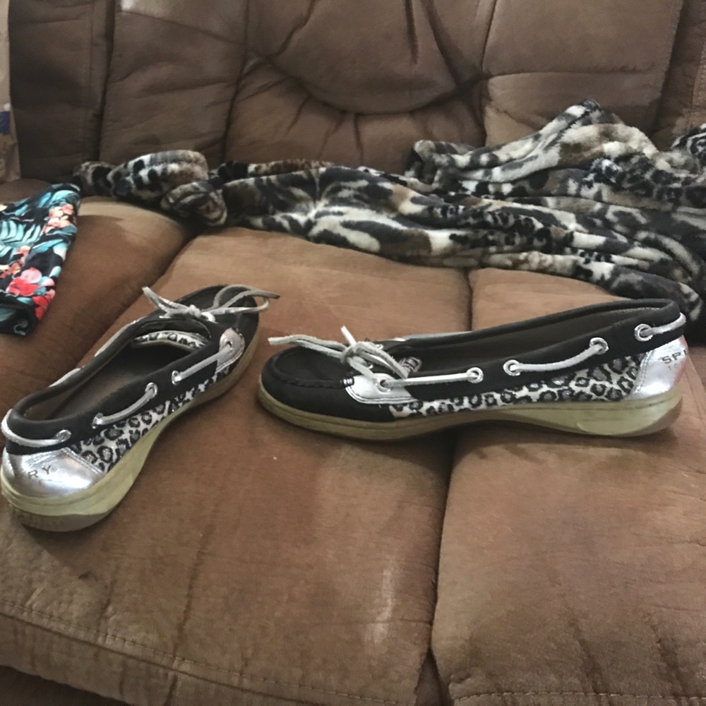 These 7.5 sperrys