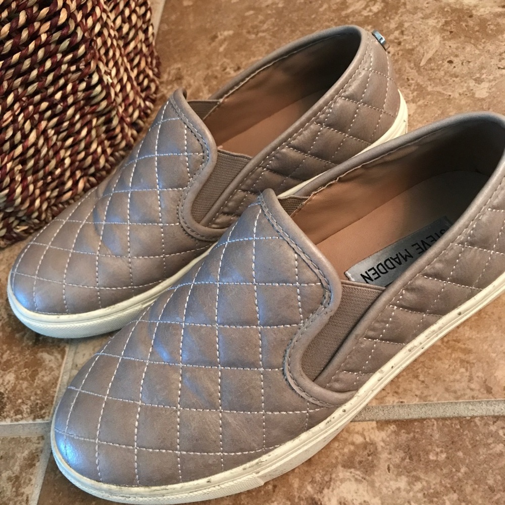 Steve Madden shoe, tanish shoe