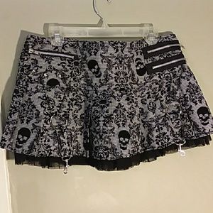 Skull mini skirt