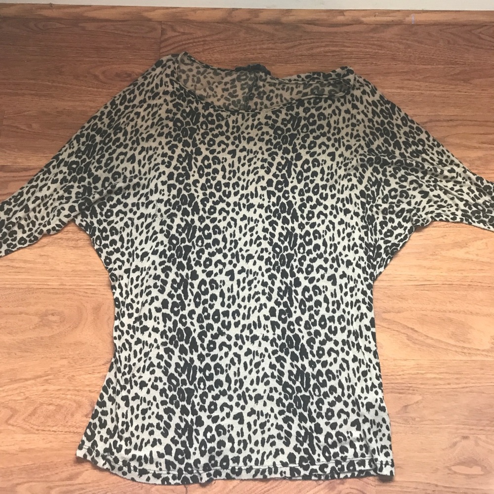 Cheetah quarter length shirt| Size large