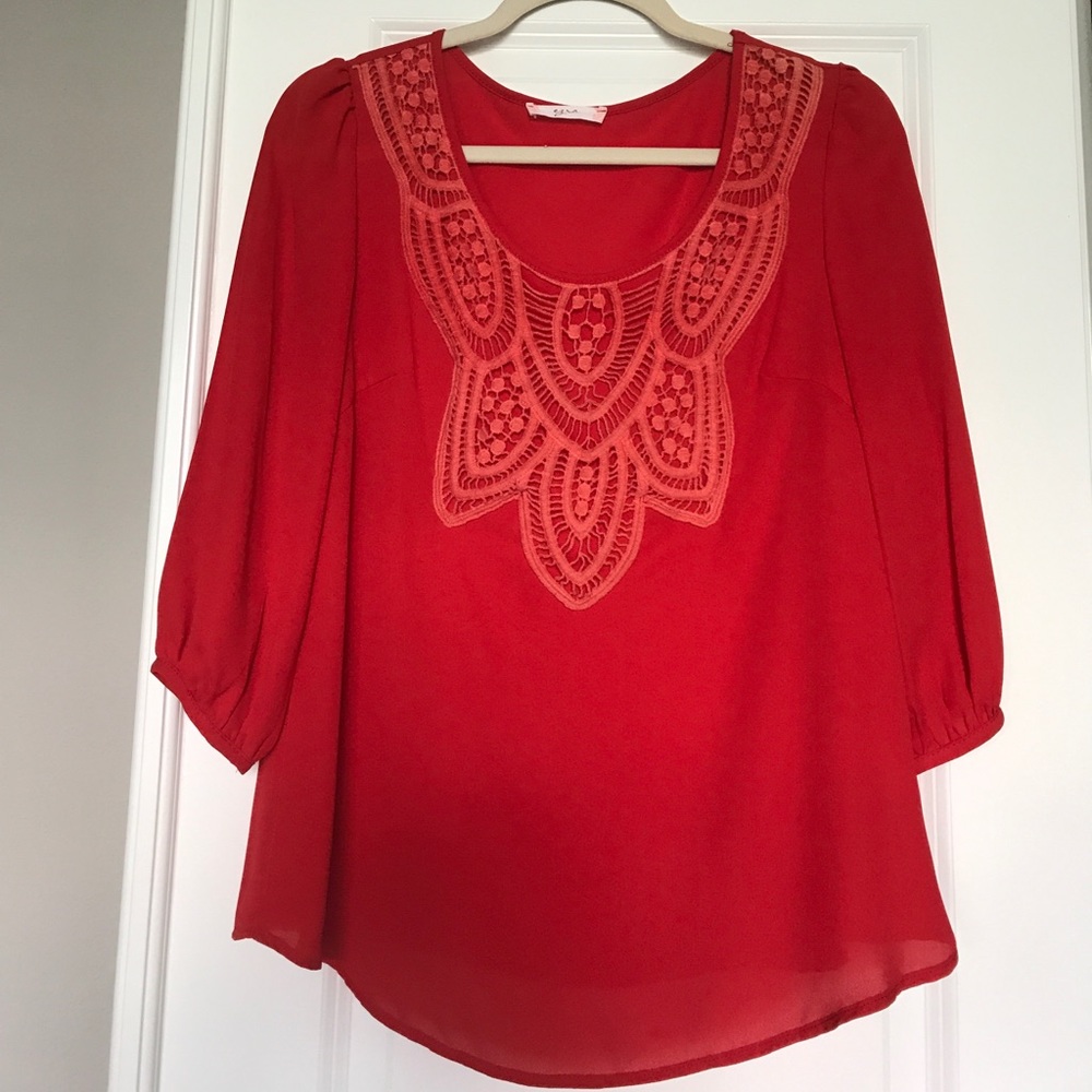Red Top • bundle & save!!🛍