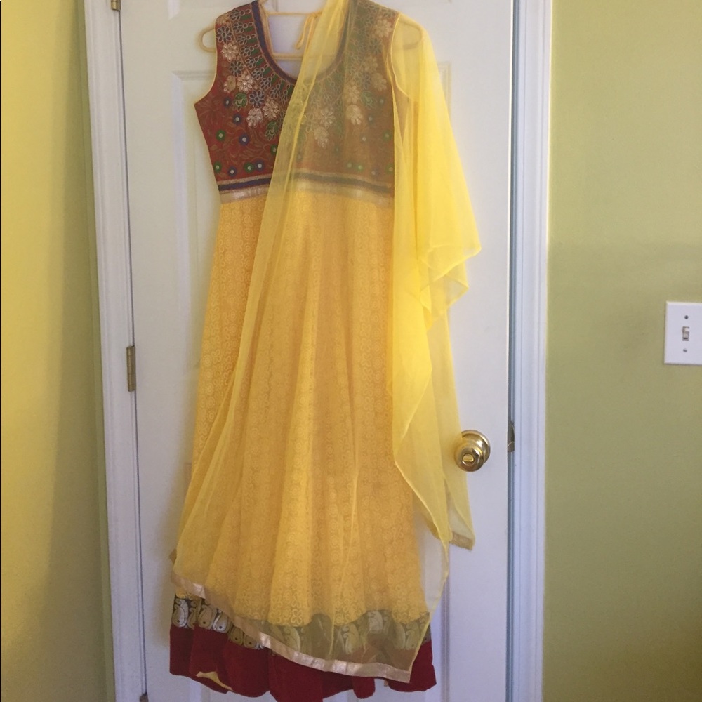 3 piece tunic set.  India. Salwar Kameez.