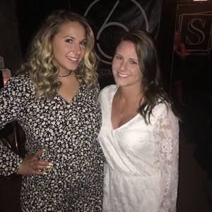 Meet your Posher, Azra