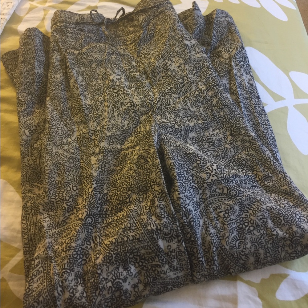 Cotton palazzo pants.
