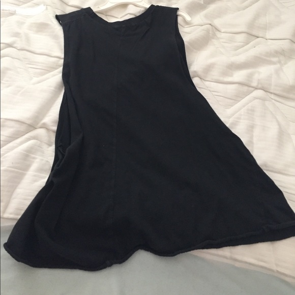 Brandy Melville LA Tank - Picture 2 of 2