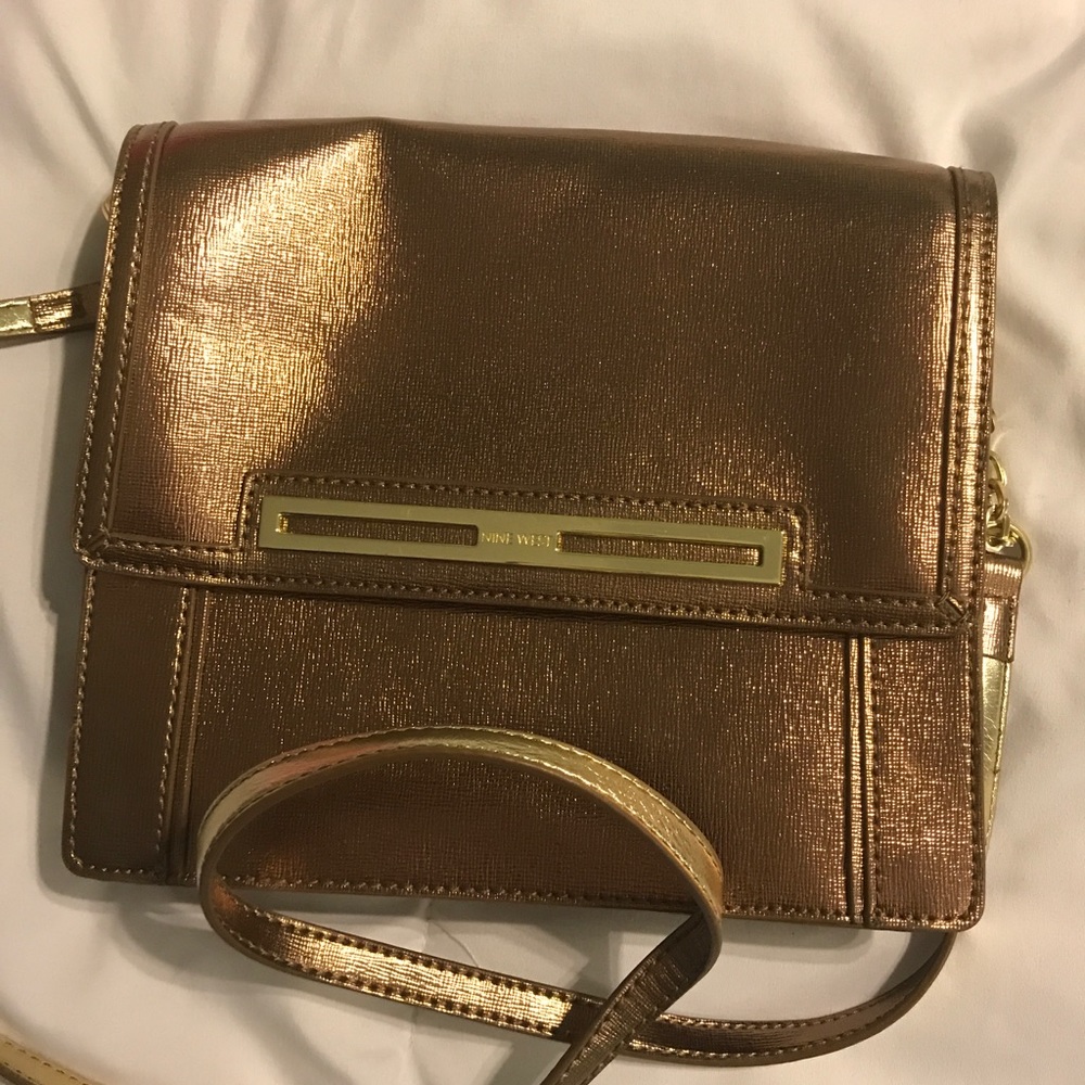 Like New tan/gold detail cross body Flash Sale