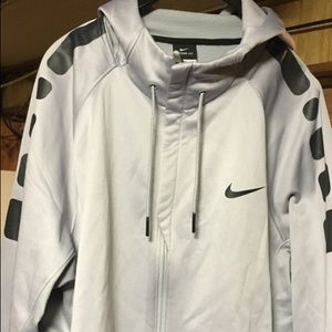 XL Men's Gray Nike ELITE jacket, NEVER WORN !