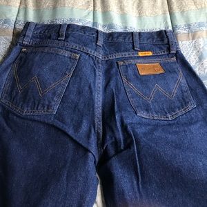 Never worn wrangler fr 32x30