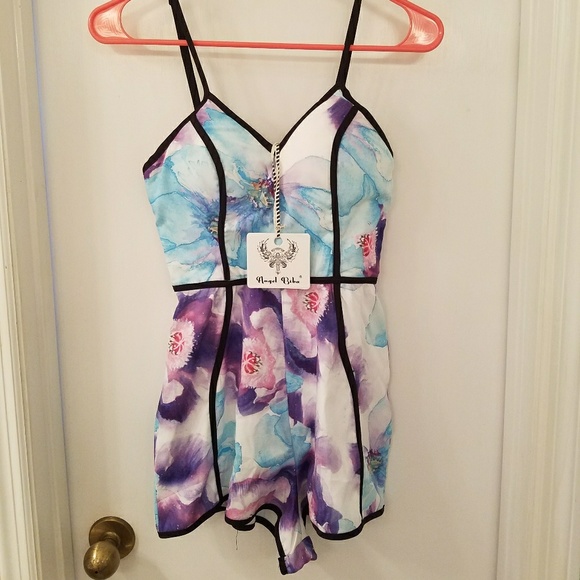 Earthshine playsuit from Mura boutique - Picture 1 of 3