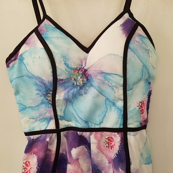 Earthshine playsuit from Mura boutique - Picture 2 of 3