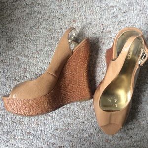 BAKERS Nude toffee colored wedges
