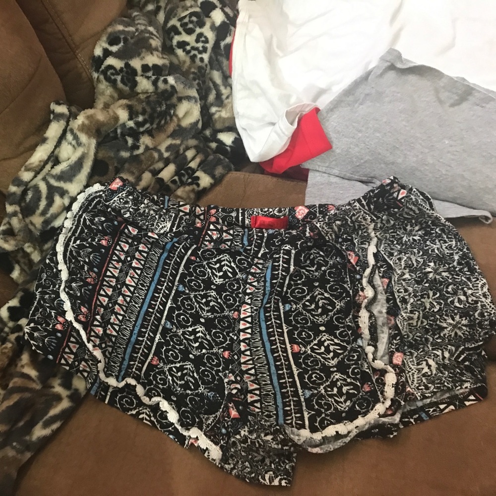 These Hot Topic shorts