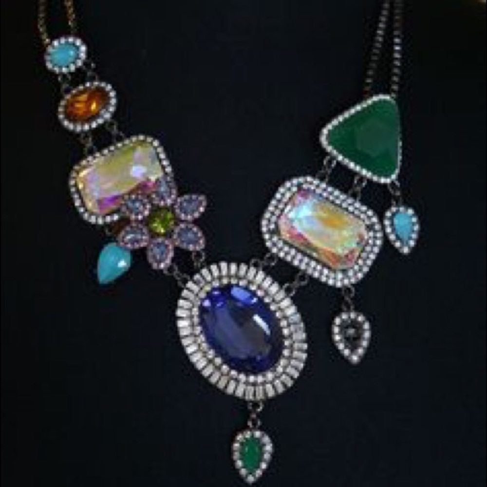 Erickson Beamon rocks statement necklace very nice