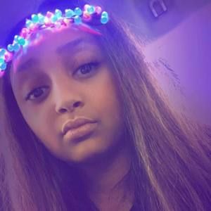 Meet your Posher, Ayesha